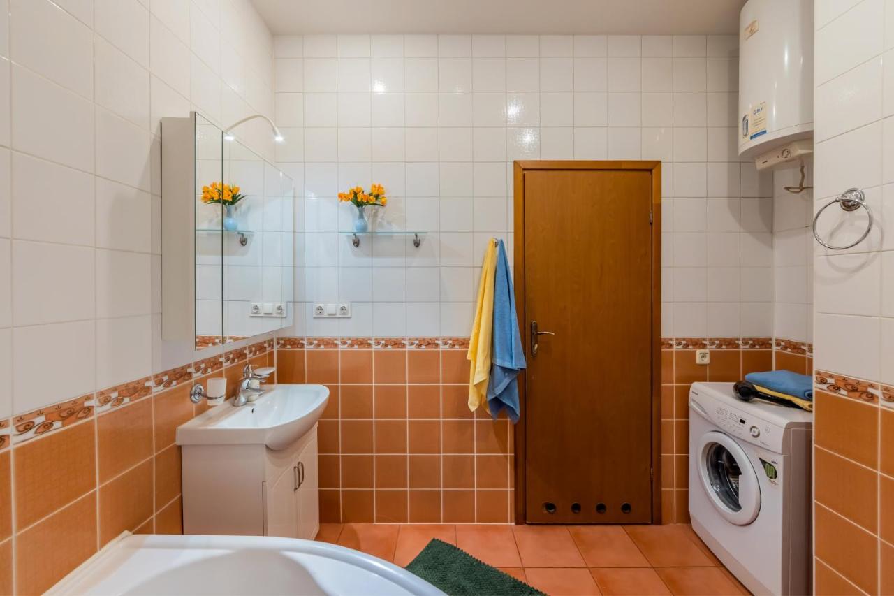 2К Квартира Між Майданом Та Софією Київською Apartment Exterior foto