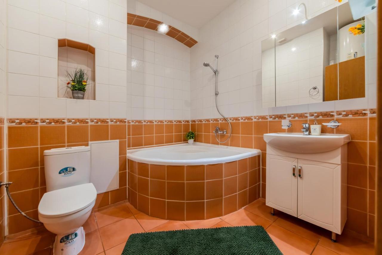 2К Квартира Між Майданом Та Софією Київською Apartment Exterior foto