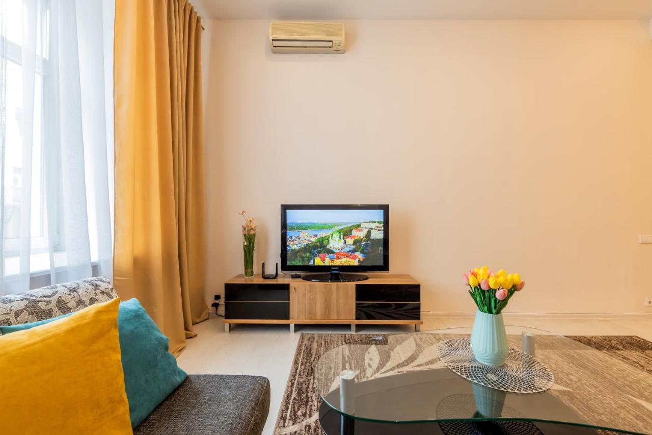2К Квартира Між Майданом Та Софією Київською Apartment Exterior foto